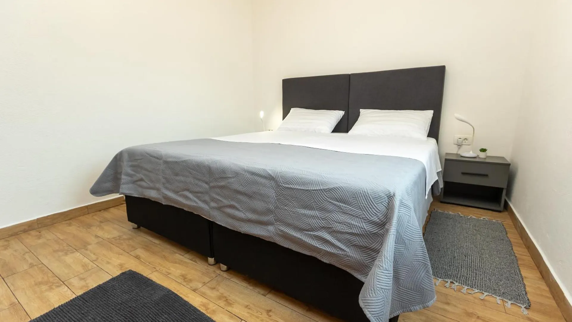 Apartment Bulevar With Terrace Zadar 0*,
